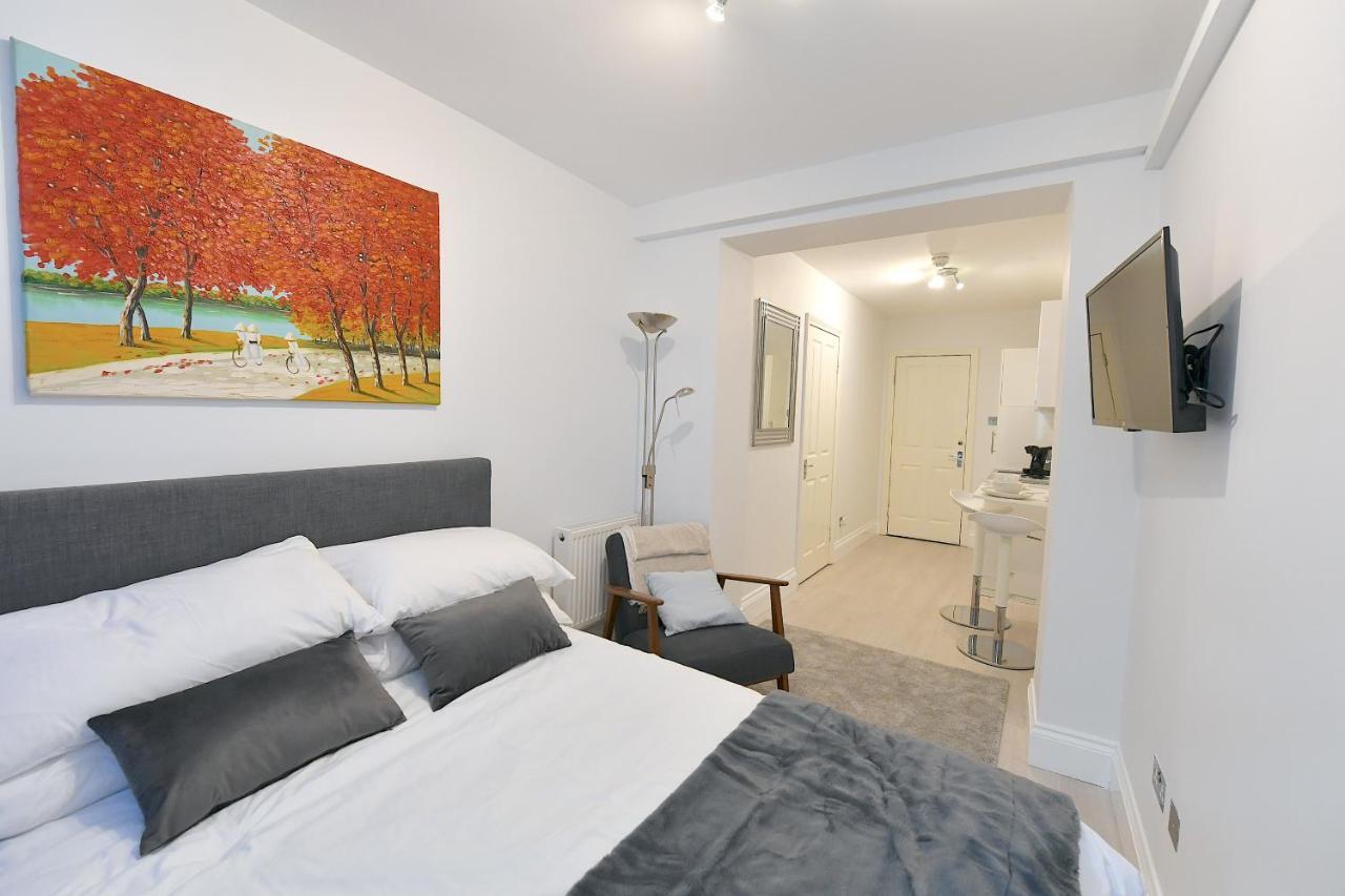 London Studios Very Close To Central Line Underground Shepherds Bush And Westfield Newly Refurbished 外观 照片