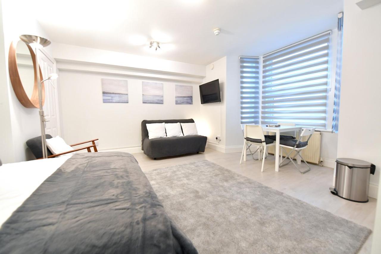 London Studios Very Close To Central Line Underground Shepherds Bush And Westfield Newly Refurbished 外观 照片