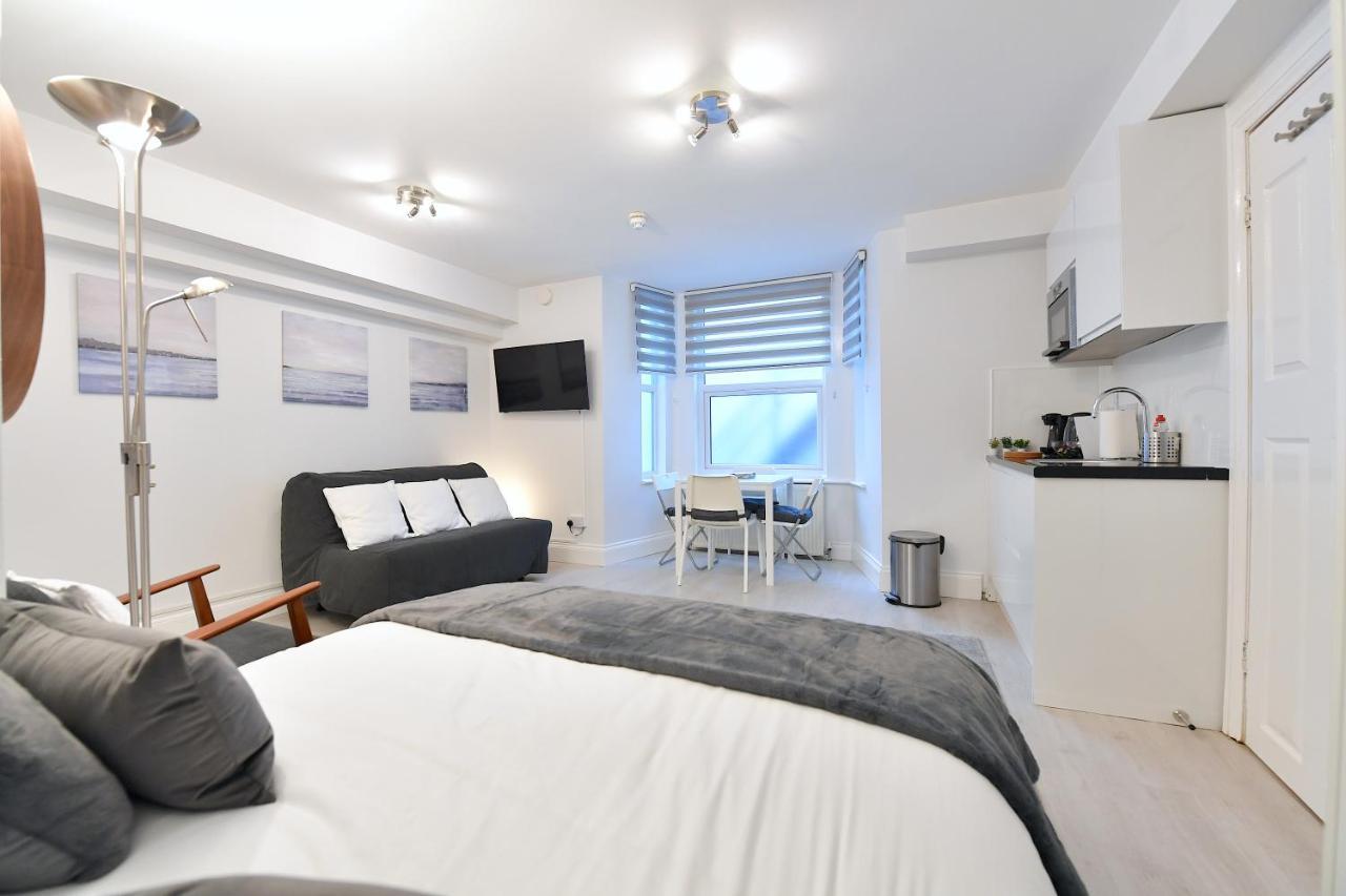 London Studios Very Close To Central Line Underground Shepherds Bush And Westfield Newly Refurbished 外观 照片