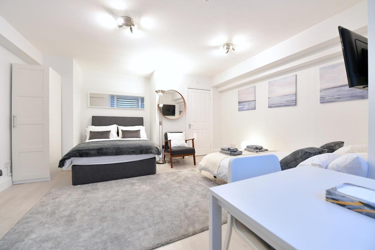 London Studios Very Close To Central Line Underground Shepherds Bush And Westfield Newly Refurbished 外观 照片