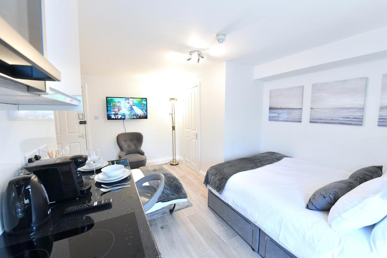 London Studios Very Close To Central Line Underground Shepherds Bush And Westfield Newly Refurbished 外观 照片