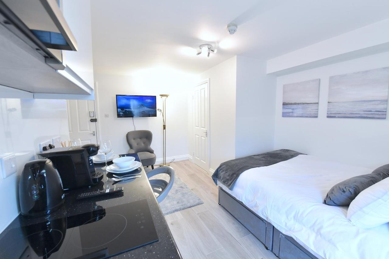 London Studios Very Close To Central Line Underground Shepherds Bush And Westfield Newly Refurbished 外观 照片