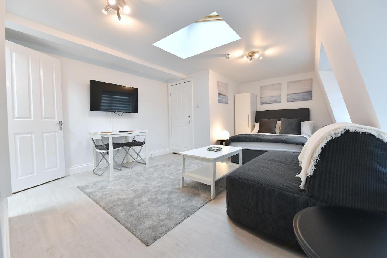 London Studios Very Close To Central Line Underground Shepherds Bush And Westfield Newly Refurbished 外观 照片