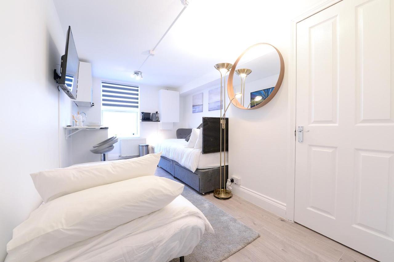 London Studios Very Close To Central Line Underground Shepherds Bush And Westfield Newly Refurbished 外观 照片