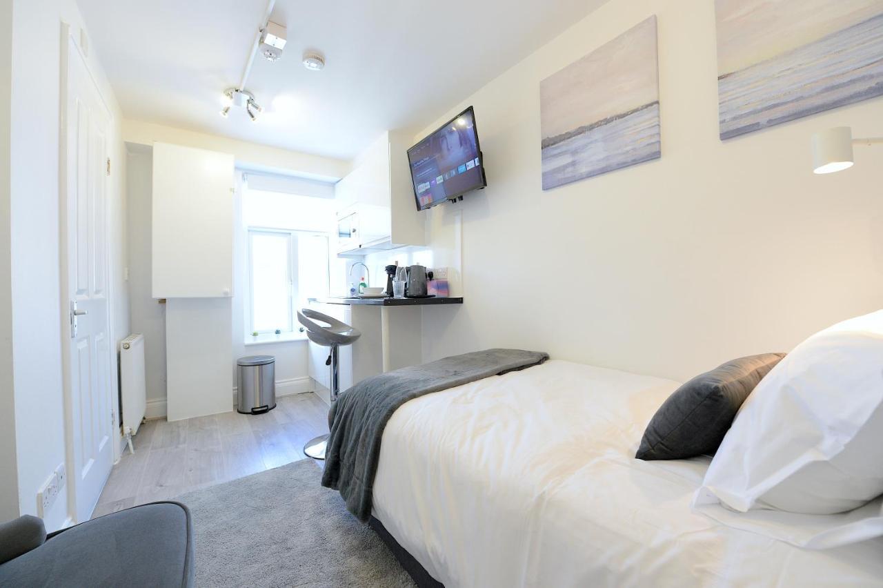 London Studios Very Close To Central Line Underground Shepherds Bush And Westfield Newly Refurbished 外观 照片